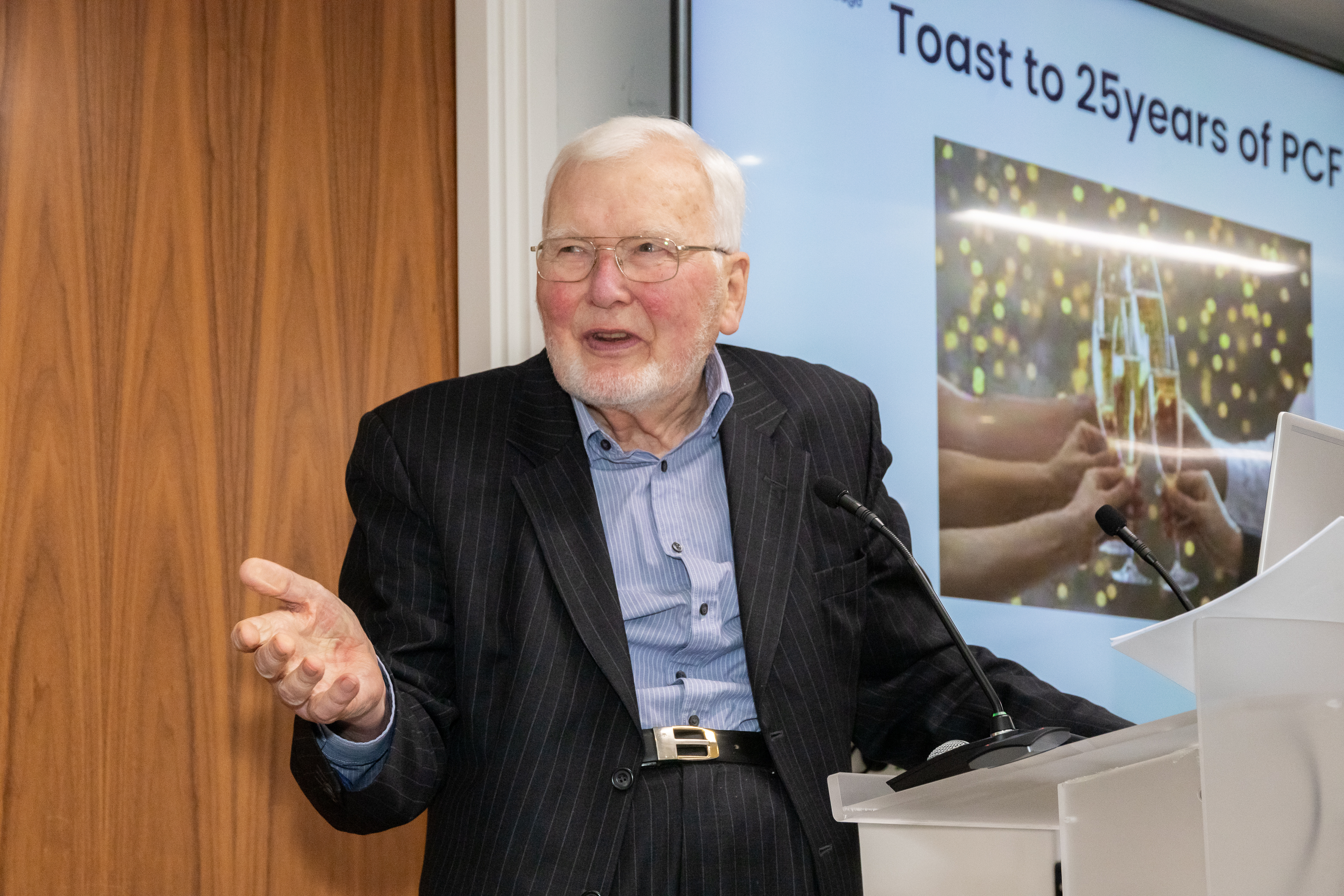 Robert Twycross (1941 – 2024)