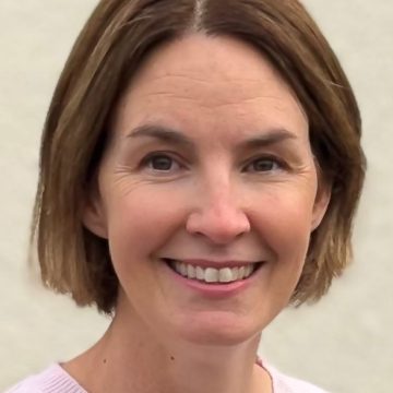 Joanne Droney Headshot